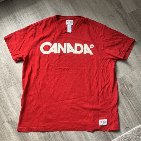 Bundle Of Tees, Sweats, Jackets, Vintage Items - Picture 11 of 12